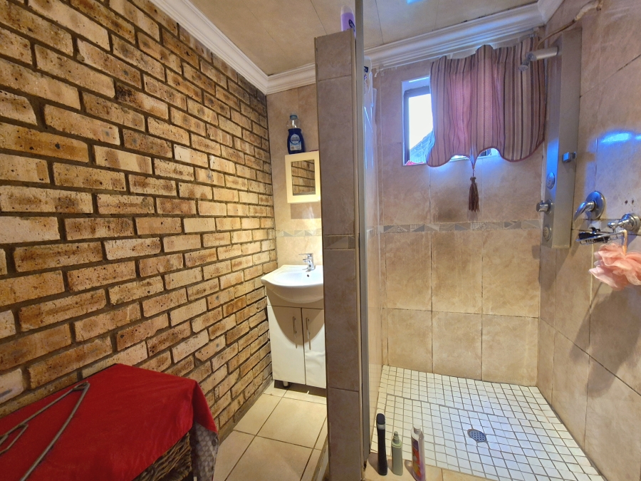 3 Bedroom Property for Sale in Brenthurst Gauteng
