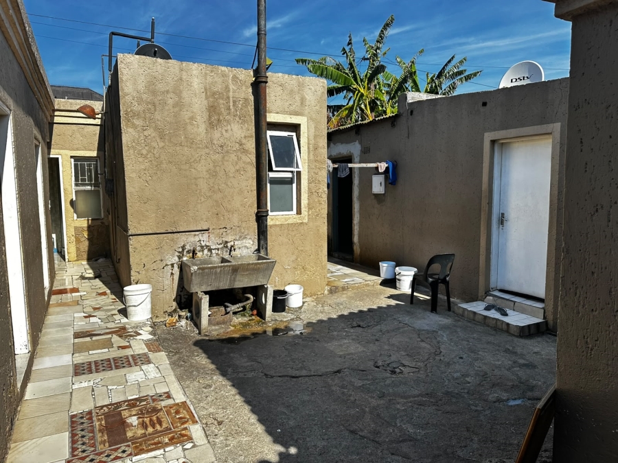 13 Bedroom Property for Sale in Highlands North Gauteng