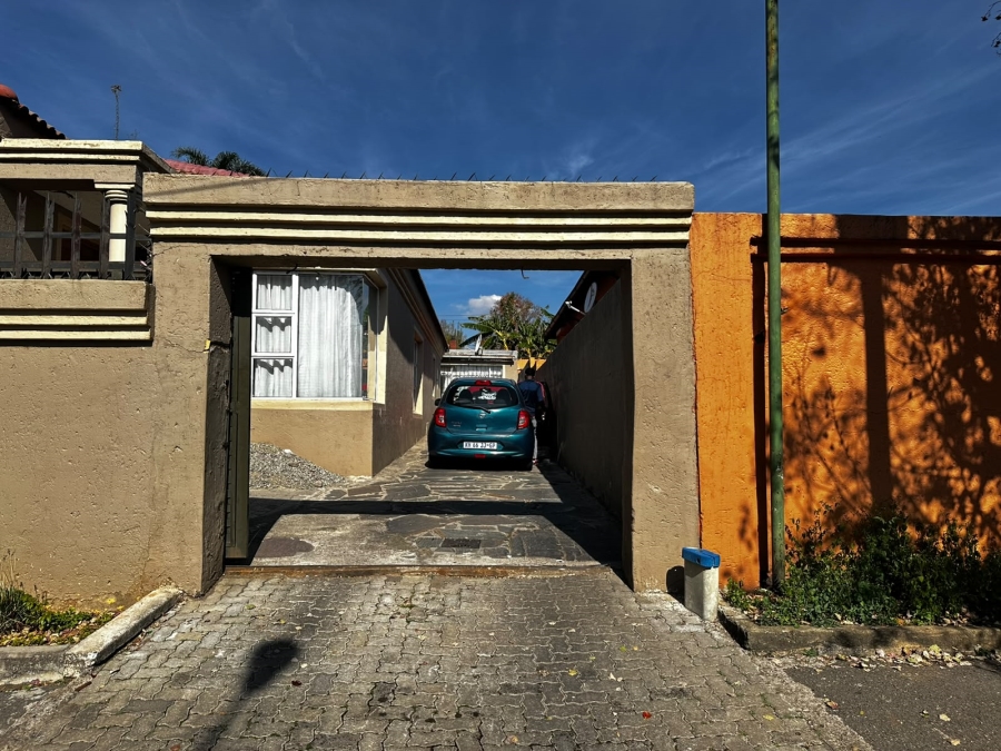 13 Bedroom Property for Sale in Highlands North Gauteng