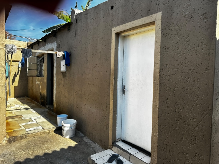 13 Bedroom Property for Sale in Highlands North Gauteng