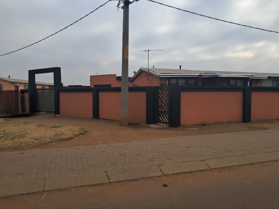 2 Bedroom Property for Sale in Bophelong Gauteng