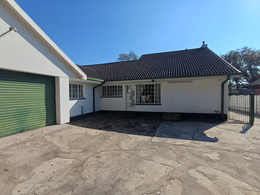 To Let 4 Bedroom Property for Rent in Vanderbijlpark SE 7 Gauteng
