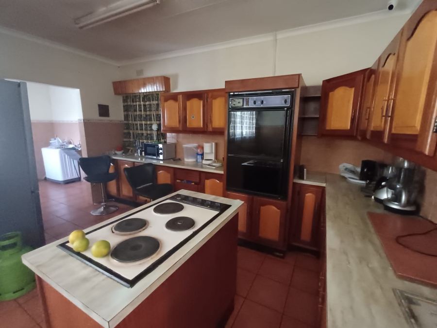 To Let 4 Bedroom Property for Rent in Vanderbijlpark SE 7 Gauteng
