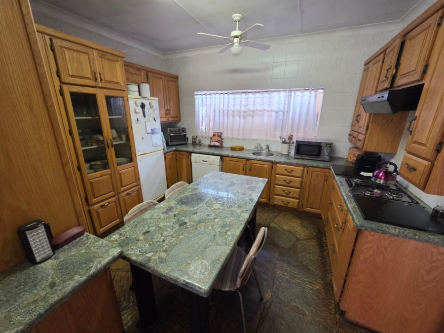 4 Bedroom Property for Sale in Annlin Gauteng