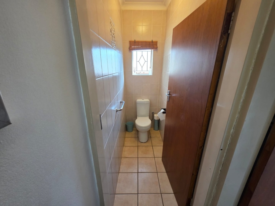 4 Bedroom Property for Sale in Annlin Gauteng