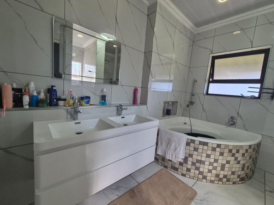 3 Bedroom Property for Sale in Vanderbijlpark SE 1 Gauteng