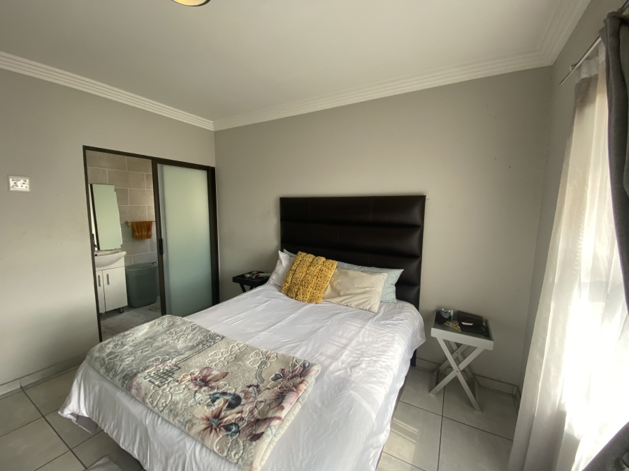 2 Bedroom Property for Sale in Eveleigh Gauteng