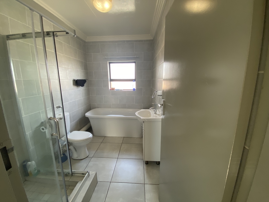 2 Bedroom Property for Sale in Eveleigh Gauteng