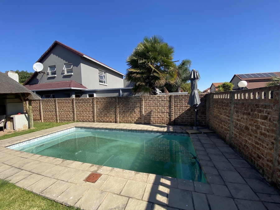4 Bedroom Property for Sale in Ravenswood Gauteng