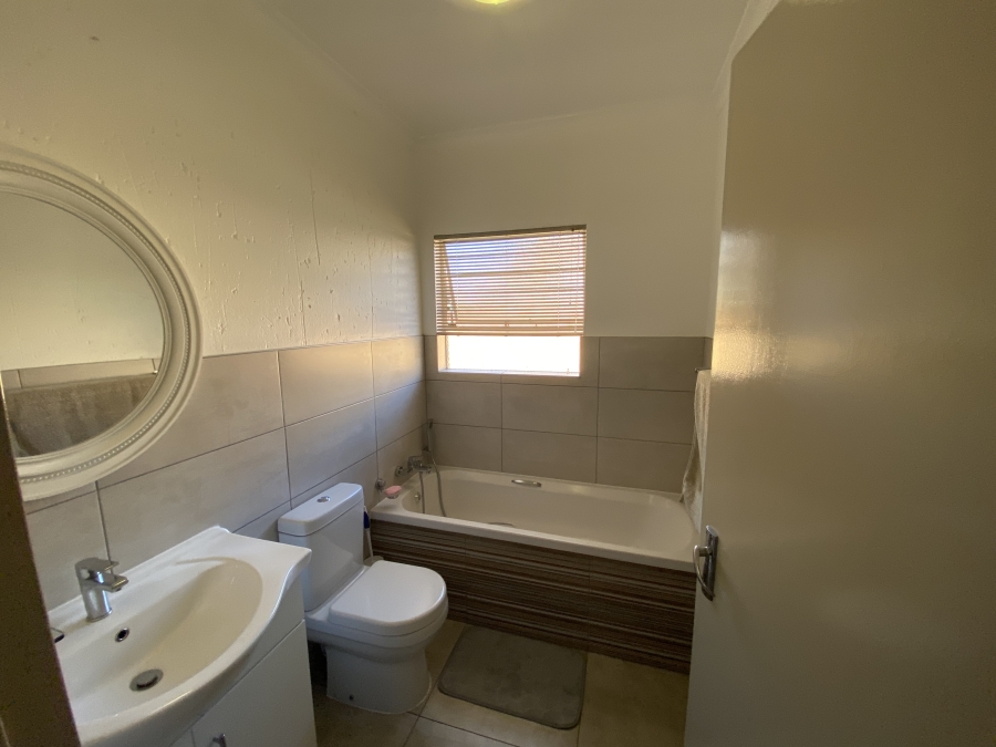 4 Bedroom Property for Sale in Ravenswood Gauteng