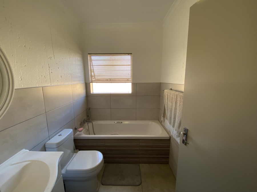 4 Bedroom Property for Sale in Ravenswood Gauteng
