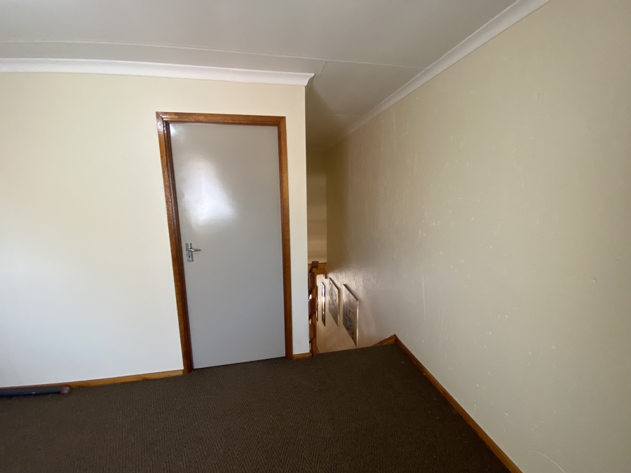 4 Bedroom Property for Sale in Ravenswood Gauteng