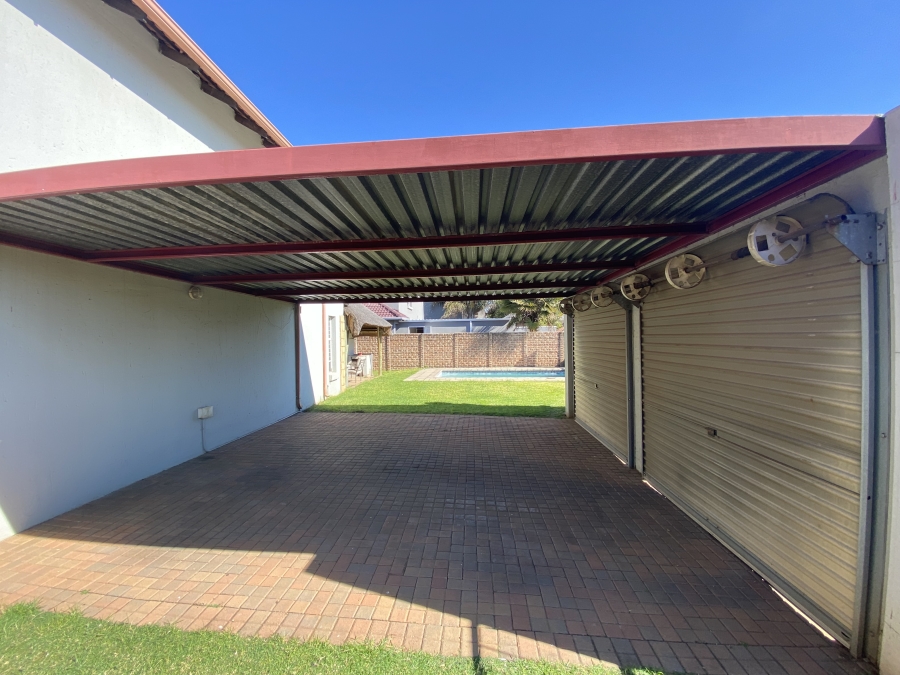 4 Bedroom Property for Sale in Ravenswood Gauteng