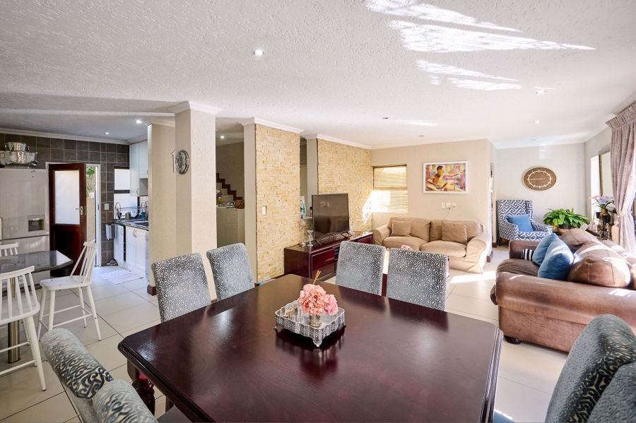 3 Bedroom Property for Sale in Halfway Gardens Gauteng