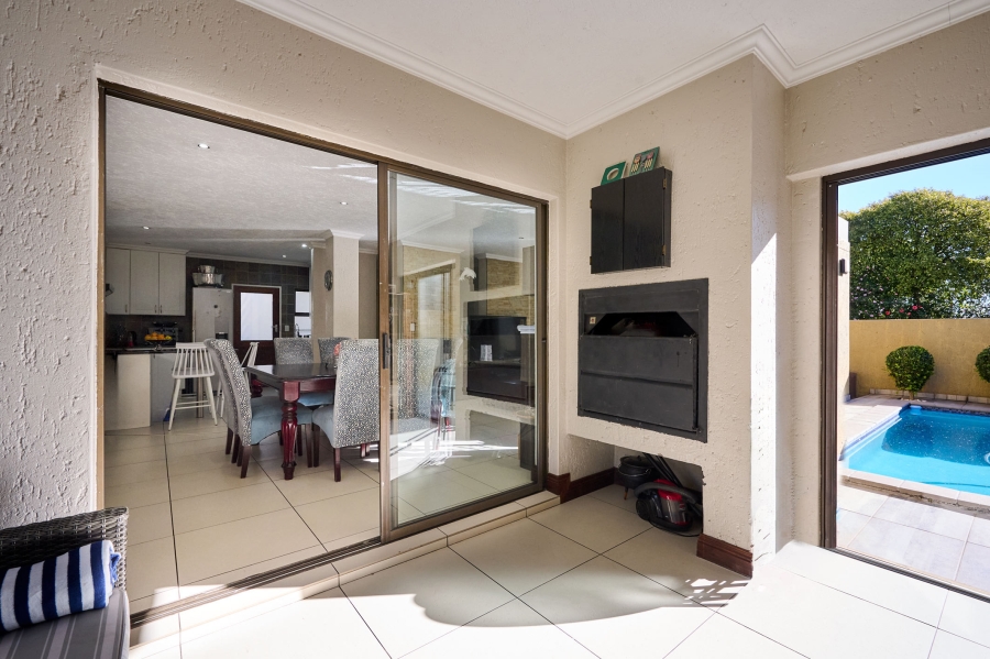 3 Bedroom Property for Sale in Halfway Gardens Gauteng