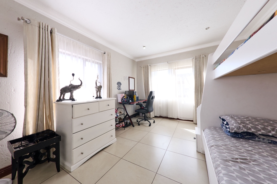 3 Bedroom Property for Sale in Halfway Gardens Gauteng