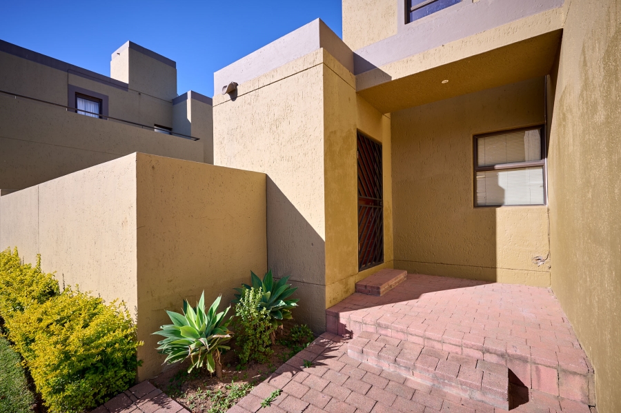 3 Bedroom Property for Sale in Halfway Gardens Gauteng