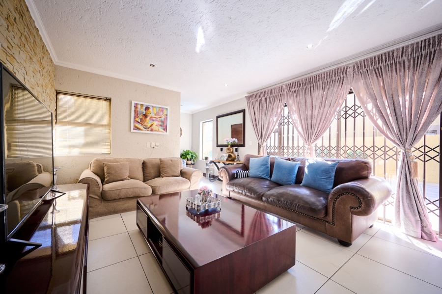 3 Bedroom Property for Sale in Halfway Gardens Gauteng