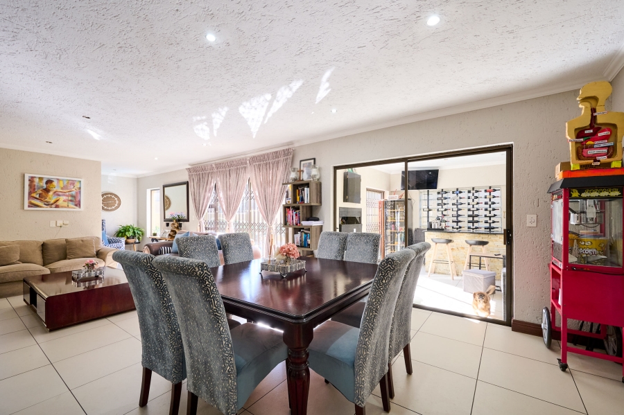 3 Bedroom Property for Sale in Halfway Gardens Gauteng