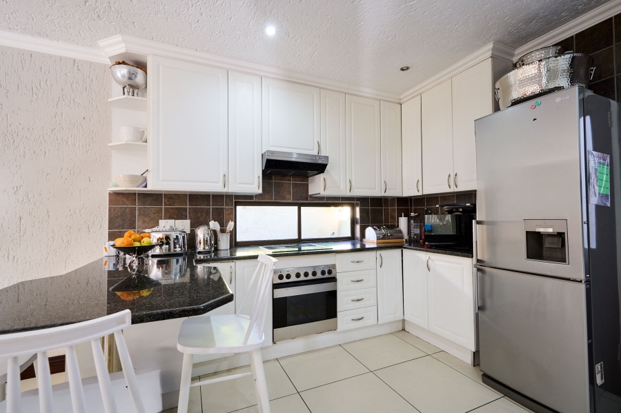 3 Bedroom Property for Sale in Halfway Gardens Gauteng