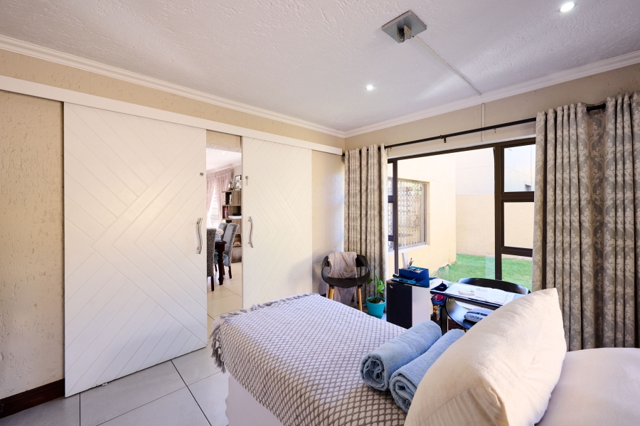 3 Bedroom Property for Sale in Halfway Gardens Gauteng
