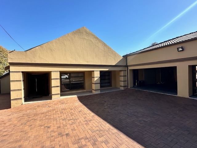 3 Bedroom Property for Sale in Bramley North Gauteng
