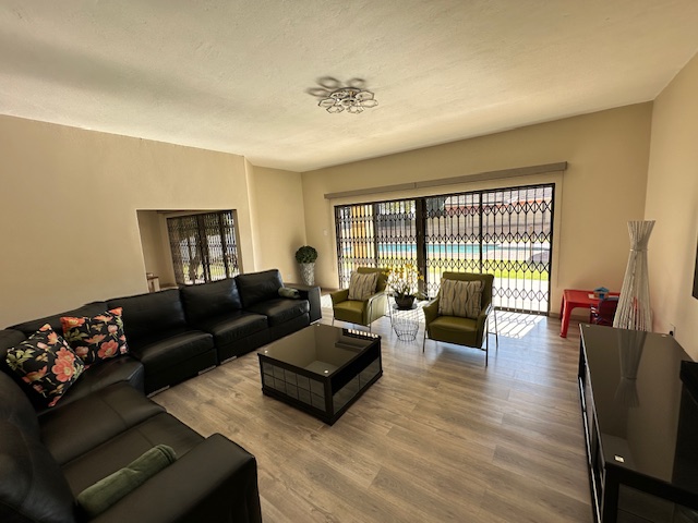 3 Bedroom Property for Sale in Bramley North Gauteng