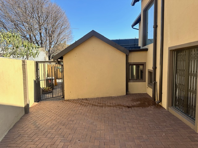 3 Bedroom Property for Sale in Bramley North Gauteng