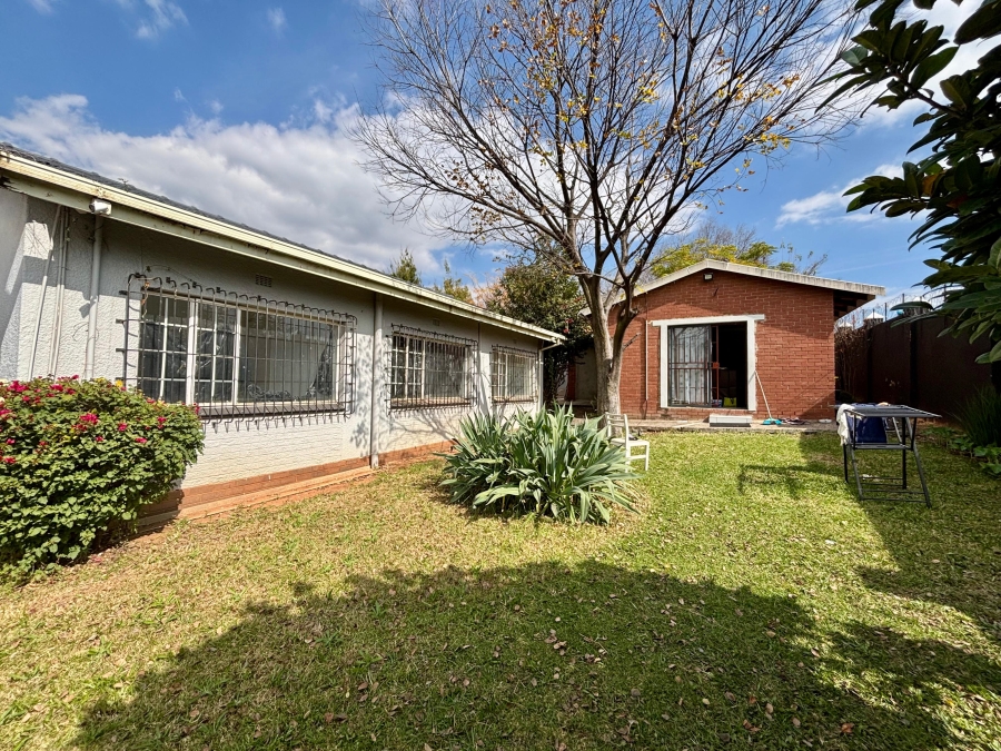 5 Bedroom Property for Sale in Blairgowrie Gauteng