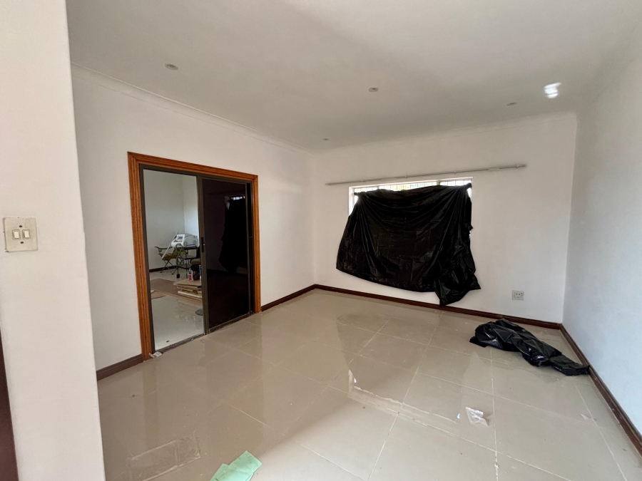 5 Bedroom Property for Sale in Blairgowrie Gauteng