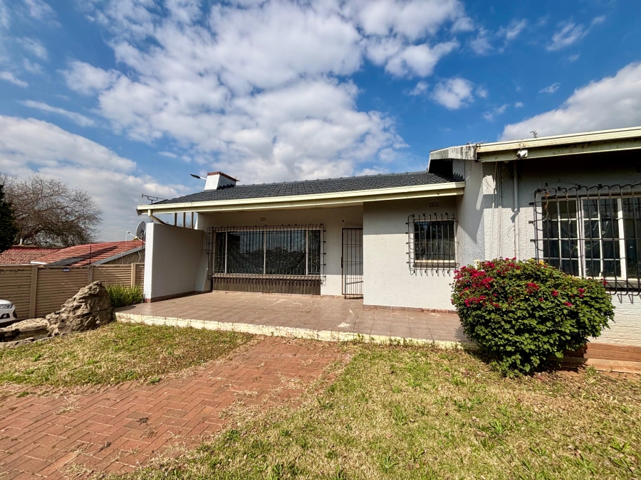 5 Bedroom Property for Sale in Blairgowrie Gauteng