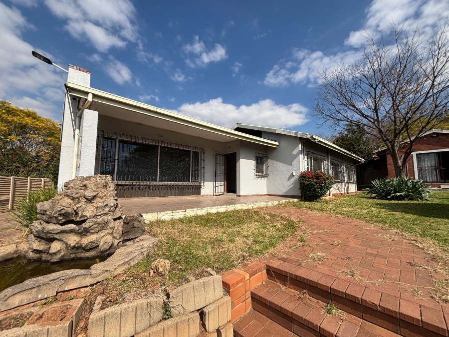 5 Bedroom Property for Sale in Blairgowrie Gauteng