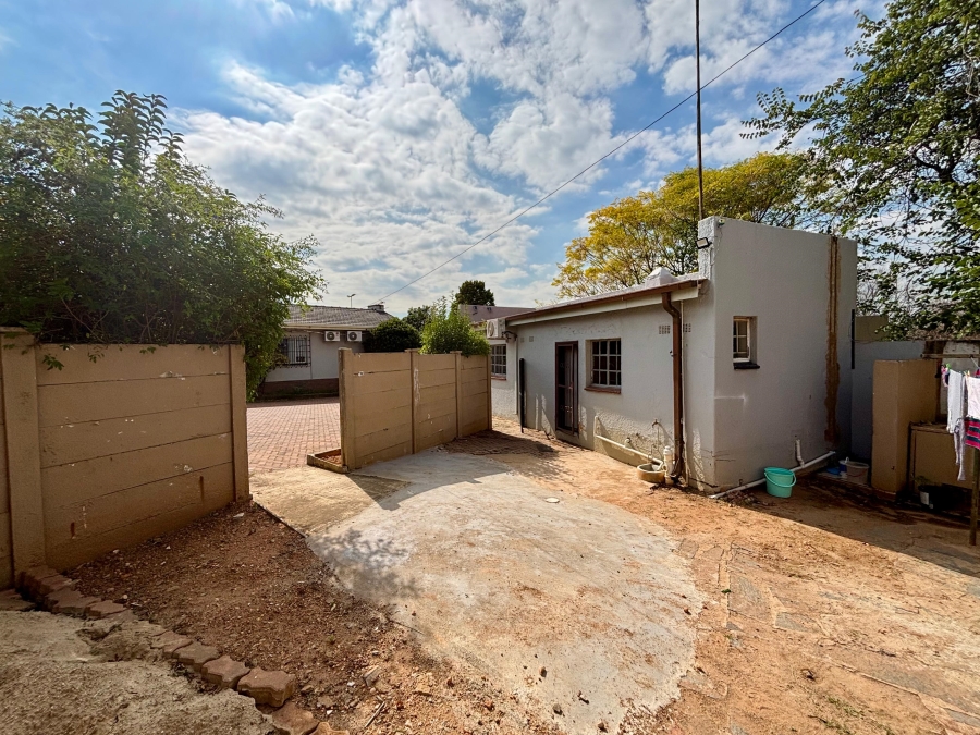 5 Bedroom Property for Sale in Blairgowrie Gauteng
