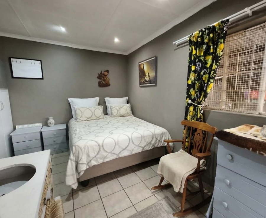 To Let 1 Bedroom Property for Rent in Golf Park Gauteng