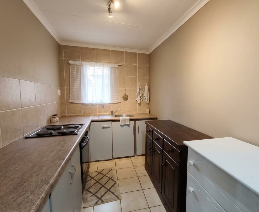 To Let 1 Bedroom Property for Rent in Golf Park Gauteng