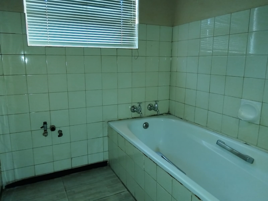3 Bedroom Property for Sale in Sebokeng Zone 14 Gauteng