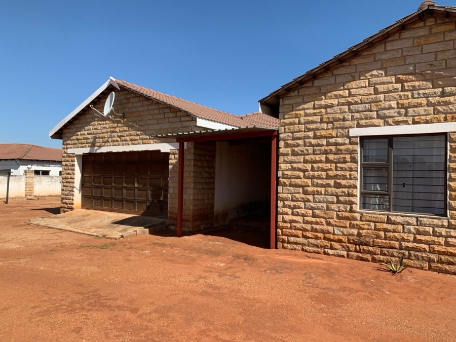 3 Bedroom Property for Sale in Kookrus Gauteng