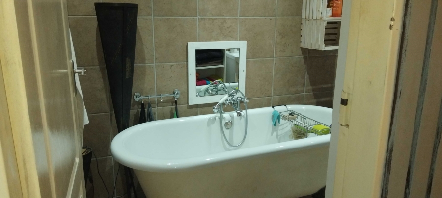 6 Bedroom Property for Sale in Lewisham Gauteng
