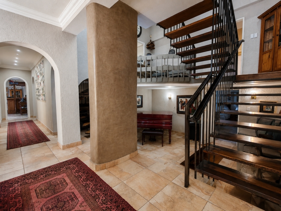 5 Bedroom Property for Sale in Three Rivers Gauteng