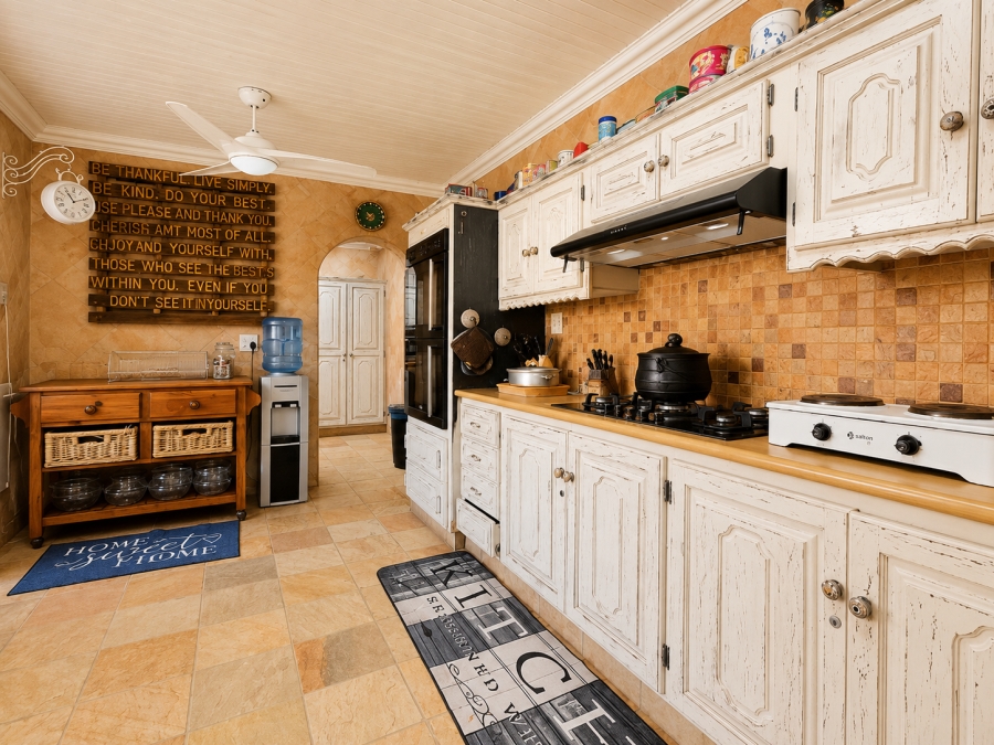 5 Bedroom Property for Sale in Three Rivers Gauteng