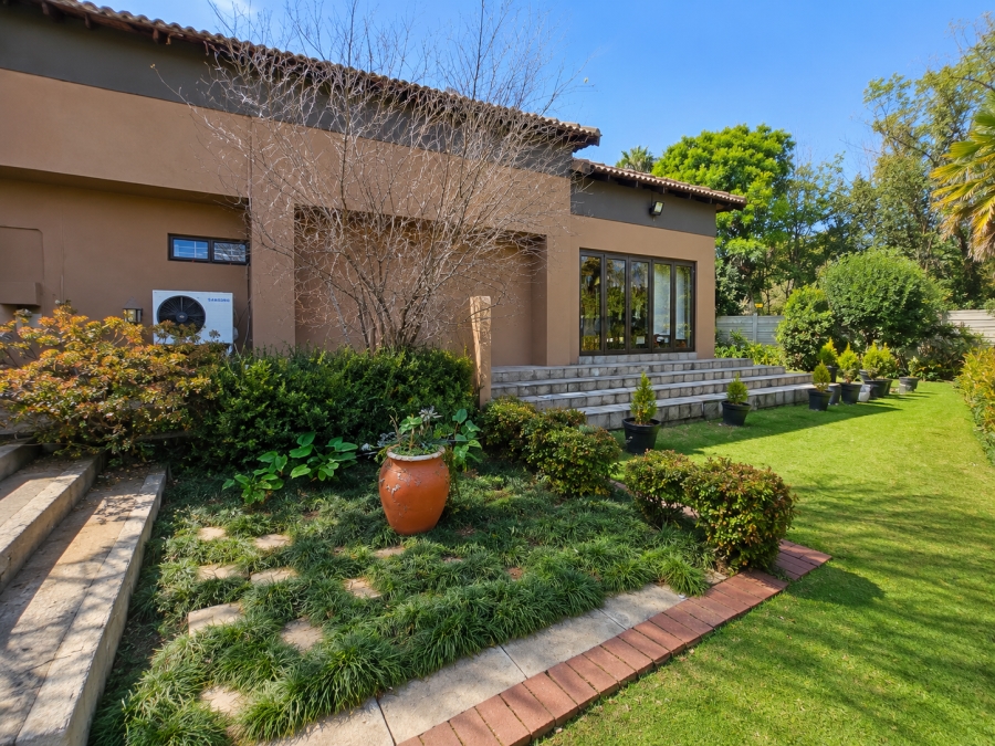 5 Bedroom Property for Sale in Three Rivers Gauteng