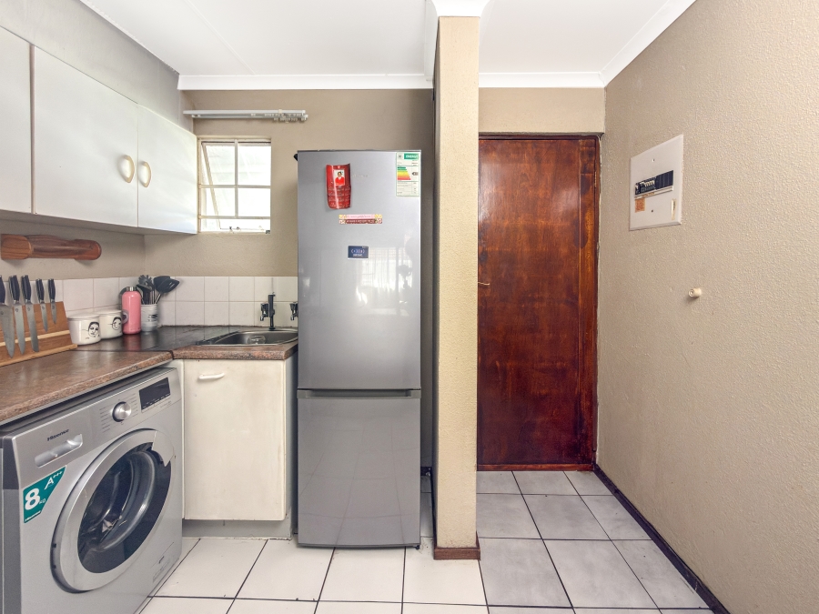 2 Bedroom Property for Sale in Groenkloof Gauteng
