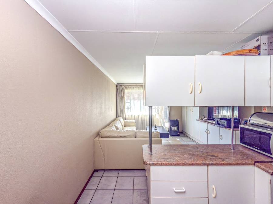2 Bedroom Property for Sale in Groenkloof Gauteng