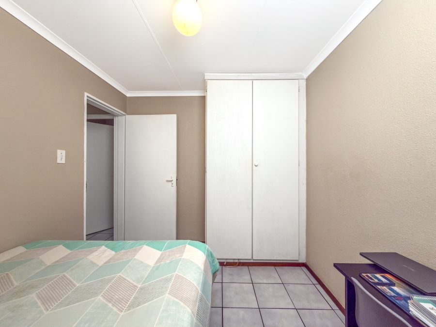 2 Bedroom Property for Sale in Groenkloof Gauteng