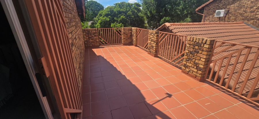 2 Bedroom Property for Sale in Magalieskruin Gauteng