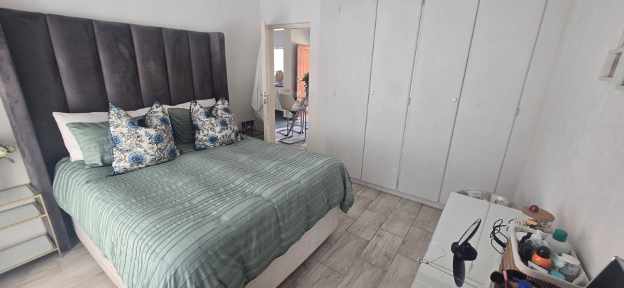 2 Bedroom Property for Sale in Magalieskruin Gauteng