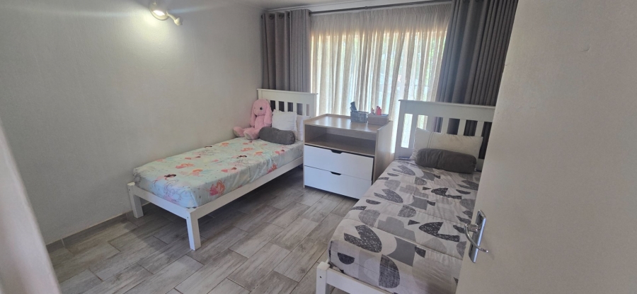 2 Bedroom Property for Sale in Magalieskruin Gauteng