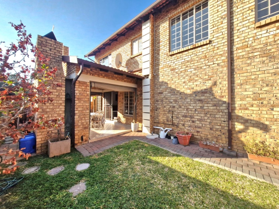 3 Bedroom Property for Sale in Sinoville Gauteng