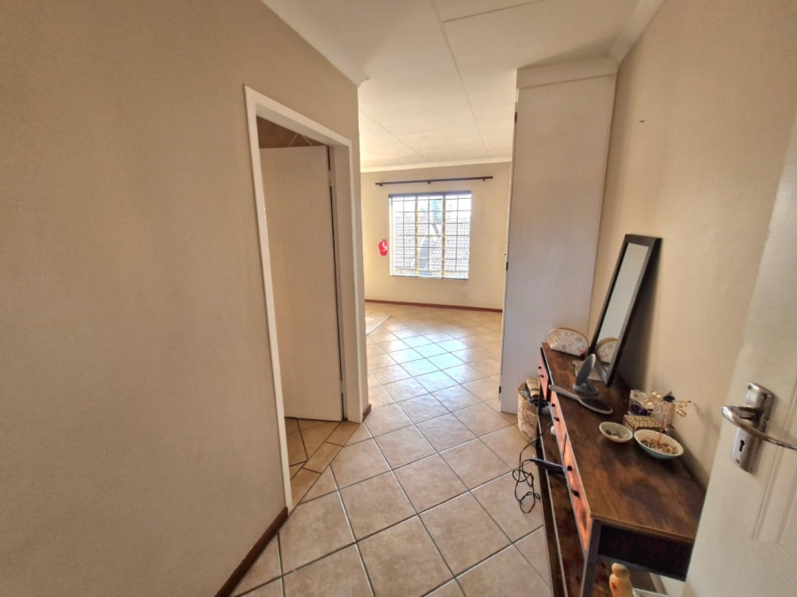 3 Bedroom Property for Sale in Sinoville Gauteng