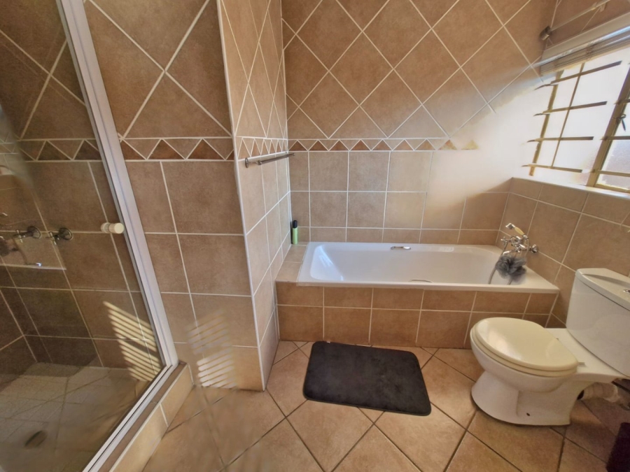 3 Bedroom Property for Sale in Sinoville Gauteng